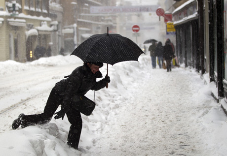 Восточная Европа страдает от резкого похолодания и обильных снегопадов