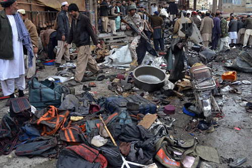 серия терактов в Пакистане: более ста погибших