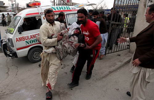 серия терактов в Пакистане: более ста погибших