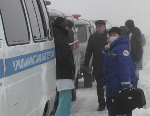 Крушение самолета CRJ 200 под Алматы