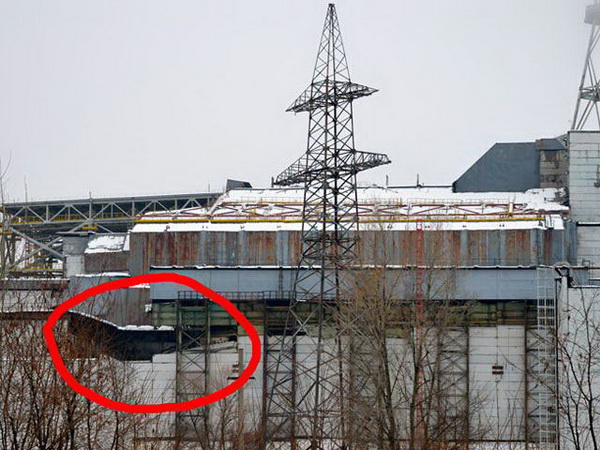 На Чернобыльской АЭС снег обвалил кровлю